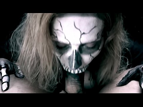 ❤️ Demon cailín sucking coileach lena béal dubh agus shlogtha cum. ️❌  Gnéas  uainn ga.epicshowdown.top